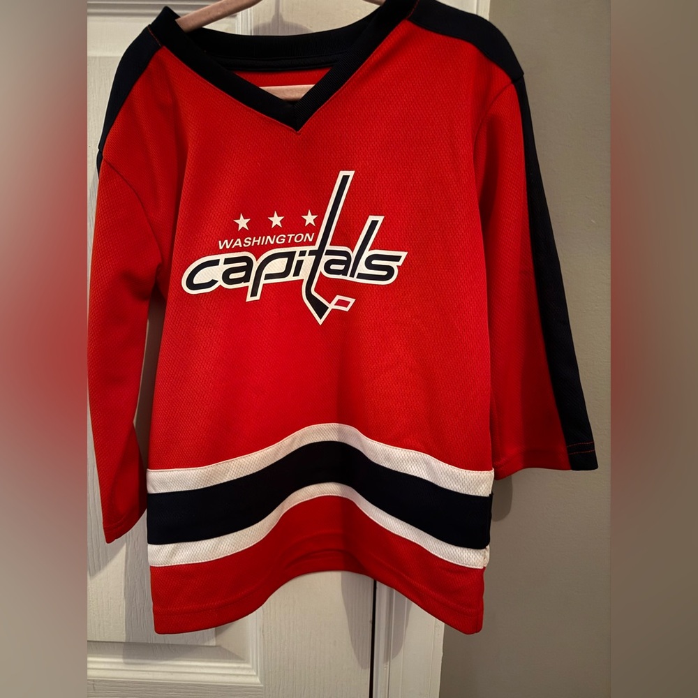 Washington Capitals Red Hockey Jersey